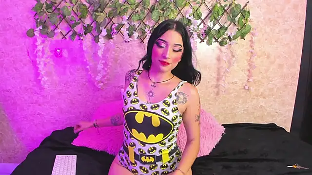 Snapshot of ImEmily444 chatting on October 22, 12:55 am ImEmily444 online show from October 22, 12:55 am