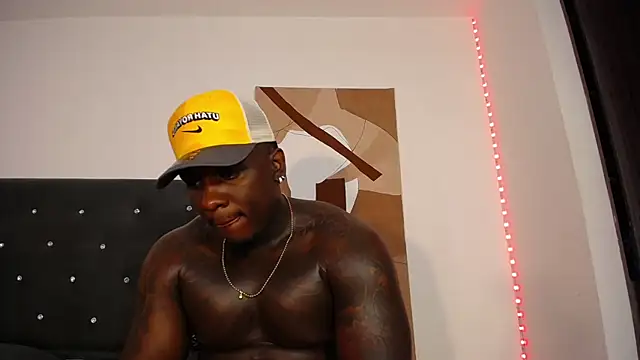 Snapshot of JoshMorri chatting on November 4, 1:27 am JoshMorri online show from November 4, 1:27 am