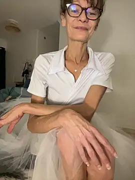 Snapshot of Chris06d22@xh chatting on October 6, 5:43 pm Chris06d22xh online show from October 6, 5:43 pm