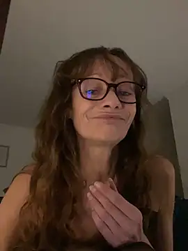 Snapshot of Chris06d22@xh chatting on October 16, 7:26 pm Chris06d22xh online show from October 16, 7:26 pm