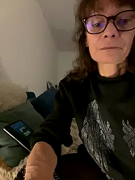 Snapshot of Chris06d22@xh chatting on October 20, 7:03 pm Chris06d22xh online show from October 20, 7:03 pm