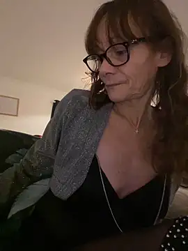 Snapshot of Chris06d22@xh chatting on November 24, 8:08 pm Chris06d22xh online show from November 24, 8:08 pm