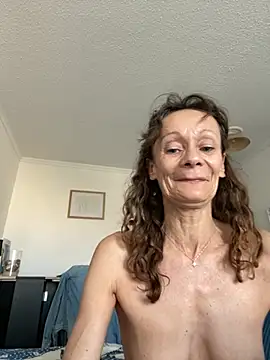 Chris06d22xh online show from June 27, 5:45 am