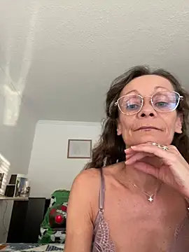 Chris06d22xh online show from July 7, 6:34 pm