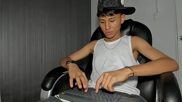 Daddy Darcks online show from October 1, 8:04 pm