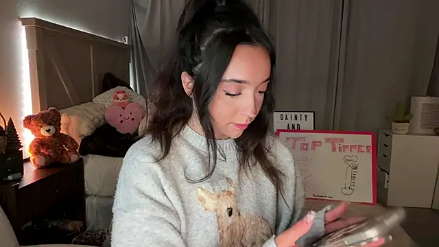 emmyfawn online show from May 4, 3:13 am