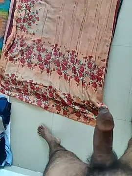 Snapshot of Size_x@xh chatting on December 23, 4:21 am Size xxh online show from December 23, 4:21 am