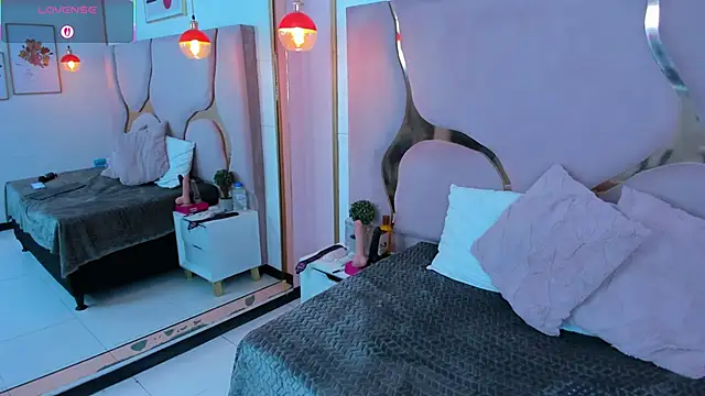 Maiyajoness online show from February 6, 5:12 am