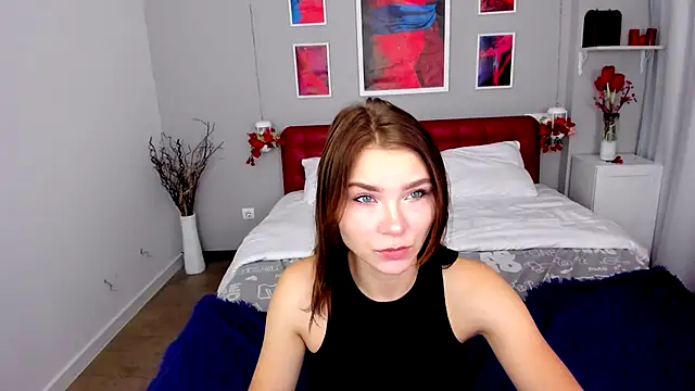 XSaraLeoneX online show from September 22, 7:10 am