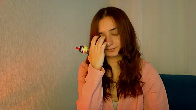 Snapshot of Lelia_Vibe chatting on October 22, 12:38 pm Lelia Vibe online show from October 22, 12:38 pm