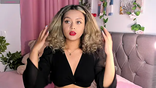 isajonnes18 online show from November 27, 11:40 pm