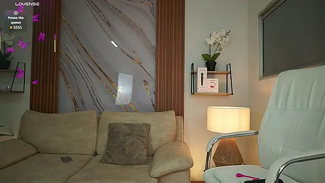 MilaCrave online show from October 11, 11:42 am