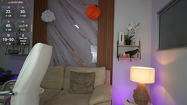 MilaCrave online show from October 31, 11:33 am