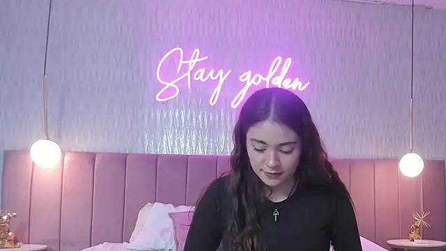 HANNA BASTIAN VC online show from December 1, 11:37 am