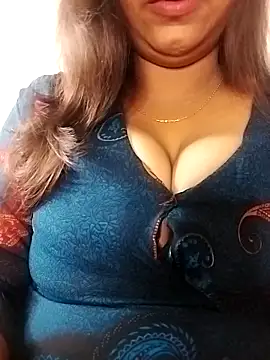 Snapshot of Dimplegirl chatting on October 5, 10:13 am Dimplegirl online show from October 5, 10:13 am