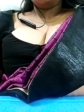 Snapshot of Dimplegirl chatting on October 16, 4:41 pm Dimplegirl online show from October 16, 4:41 pm