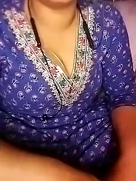 Snapshot of Dimplegirl chatting on October 28, 4:53 pm Dimplegirl online show from October 28, 4:53 pm