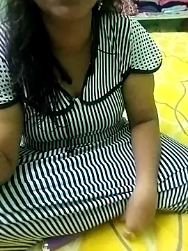 Snapshot of Dimplegirl chatting on November 23, 3:39 am Dimplegirl online show from November 23, 3:39 am