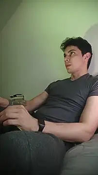 Snapshot of yourfavoriteboy__ chatting on January 10, 12:56 am yourfavoriteboy online show from January 10, 12:56 am