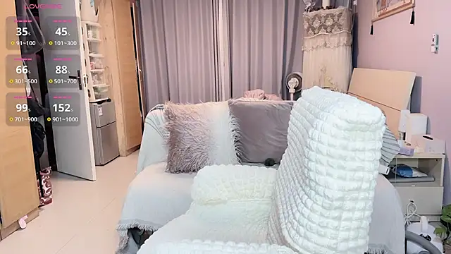 Snapshot of Y2Luvk chatting on October 17, 9:17 pm Y2Luvk online show from October 17, 9:17 pm