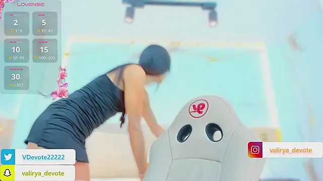 valirya devote online show from January 17, 3:22 am