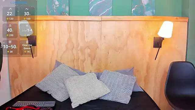 halleylorens online show from September 12, 7:03 pm