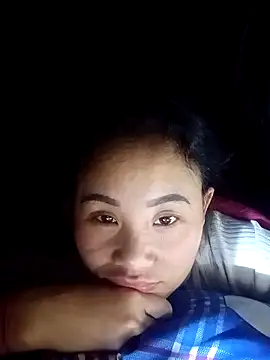 Snapshot of Ruaiuoi chatting on April 2, 9:23 pm Ruaiuoi online show from April 2, 9:23 pm
