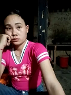 Snapshot of Ruaiuoi chatting on April 3, 10:19 pm Ruaiuoi online show from April 3, 10:19 pm