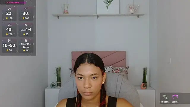 SarayVega  online show from October 9, 7:12 pm