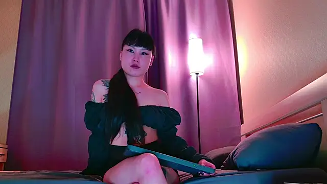 PurpleD1va online show from June 21, 7:38 pm