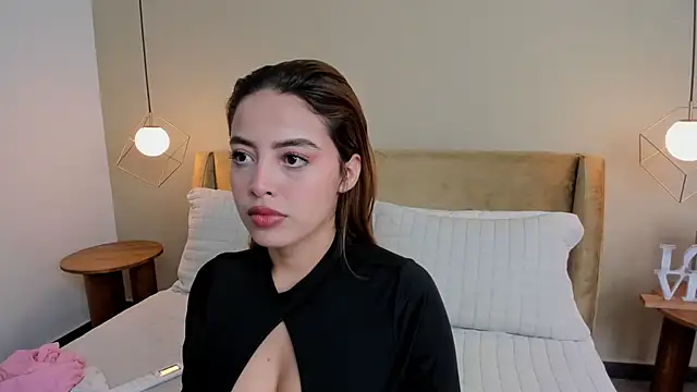 ArianaSilva  online show from September 19, 11:55 am