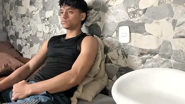 ZYZZ1312 online show from February 7, 4:16 am