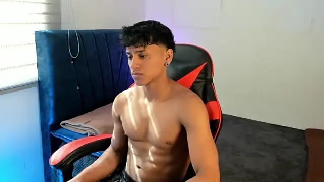 ZYZZ1312 online show from June 10, 7:24 pm