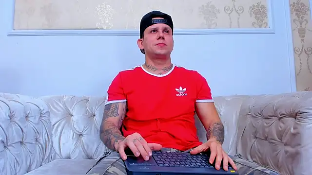 Snapshot of Scott_Clark chatting on November 12, 11:32 am Scott Clark online show from November 12, 11:32 am