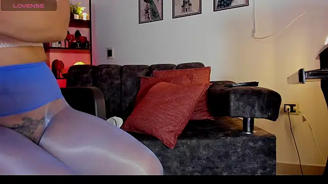 Snapshot of valery_14_ chatting on April 18, 7:58 pm valery 14 online show from April 18, 7:58 pm