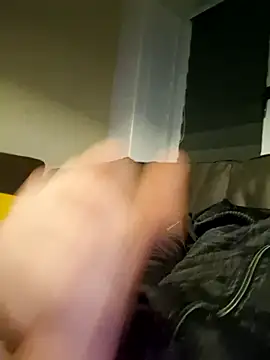 svenni2525 online show from October 17, 12:01 am