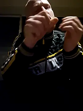 svenni2525 online show from October 23, 1:16 am