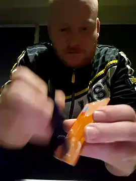 svenni2525 online show from November 3, 9:59 pm