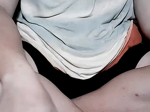 Snapshot of MistressGwennxx chatting on November 10, 4:44 am MistressGwennxx online show from November 10, 4:44 am