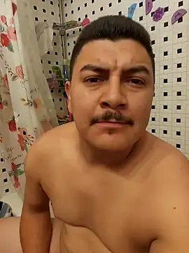 Snapshot of Biglou97 chatting on April 7, 9:37 pm Biglou97 online show from April 7, 9:37 pm