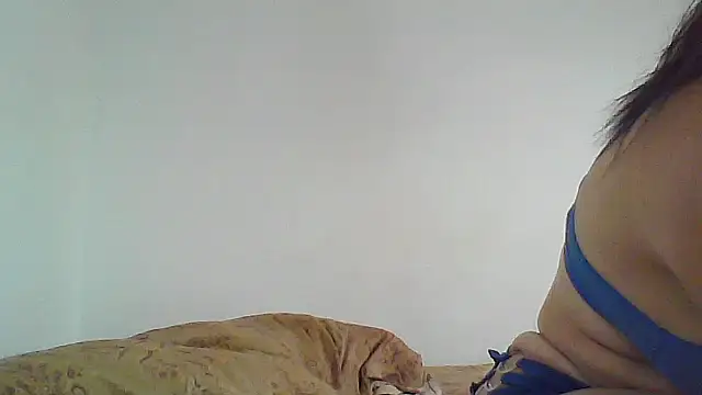 naiaratobon   online show from November 11, 9:48 pm