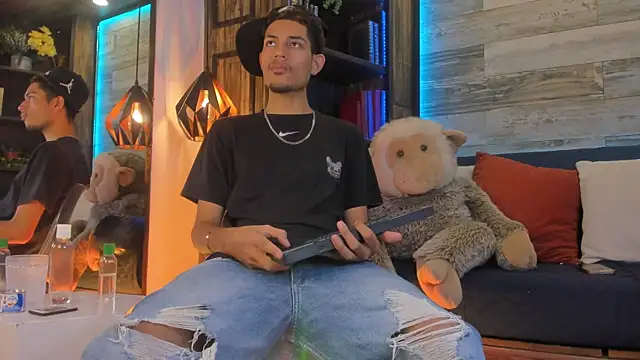 Adonis WB online show from November 18, 1:44 am