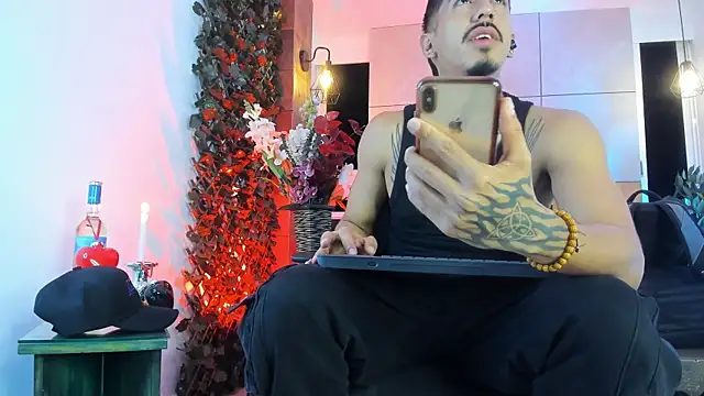 Donovan Desmond online show from February 14, 4:31 am