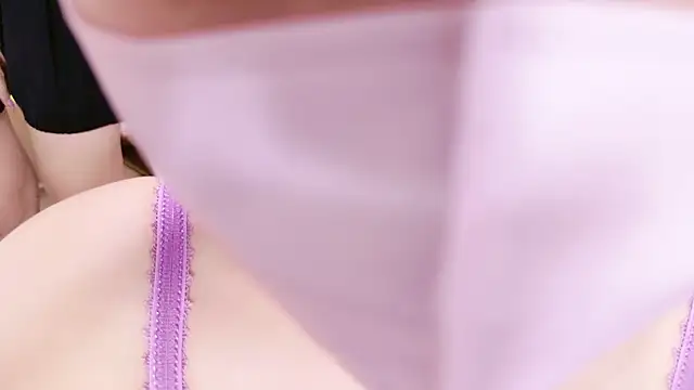 Azusa DoMybest online show from October 20, 10:27 am