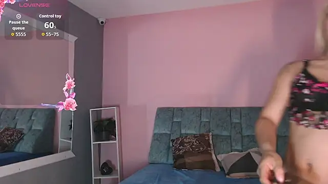 Camila Russoo online show from February 13, 7:54 pm