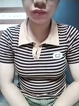 Snapshot of Mie_rose chatting on October 31, 2:18 pm Mie rose online show from October 31, 2:18 pm