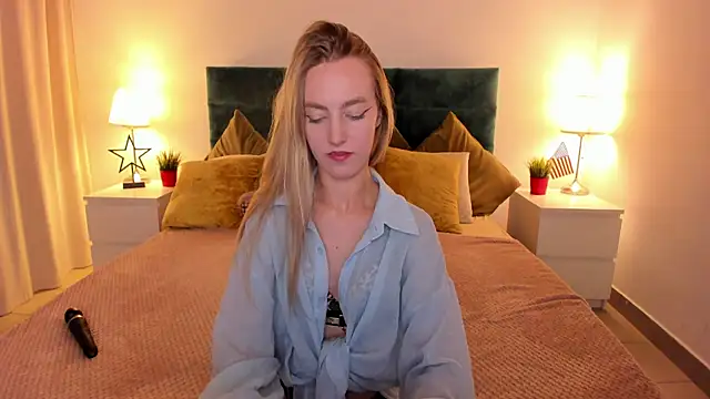 mishapallmer online show from September 19, 8:27 am