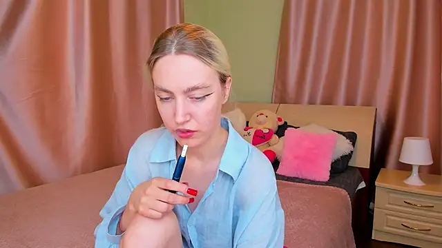 mishapallmer online show from May 4, 2:46 pm