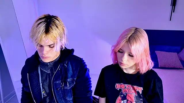 Bonnie And C1yde online show from November 8, 5:12 pm