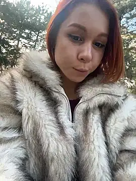 Snapshot of RosieSecret chatting on November 17, 8:09 am RosieSecret online show from November 17, 8:09 am